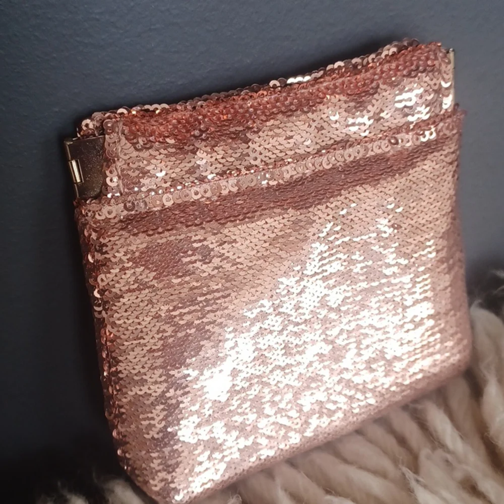 Anthropologie pouch - Picture 12 of 12